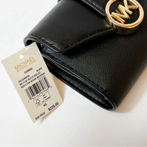 NWT | Michael Kors Carmen Wallet - Picture 2 of 3